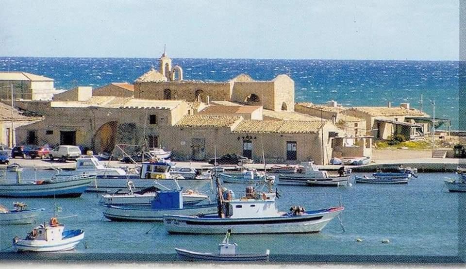Casa Vacanze Il Glicine 1 Apartment Pachino Bagian luar foto