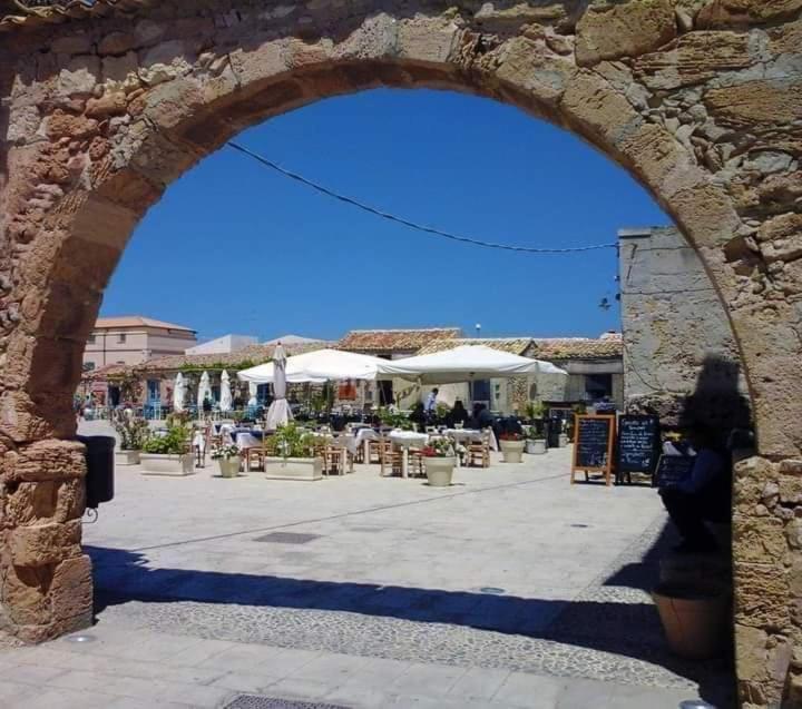 Casa Vacanze Il Glicine 1 Apartment Pachino Bagian luar foto